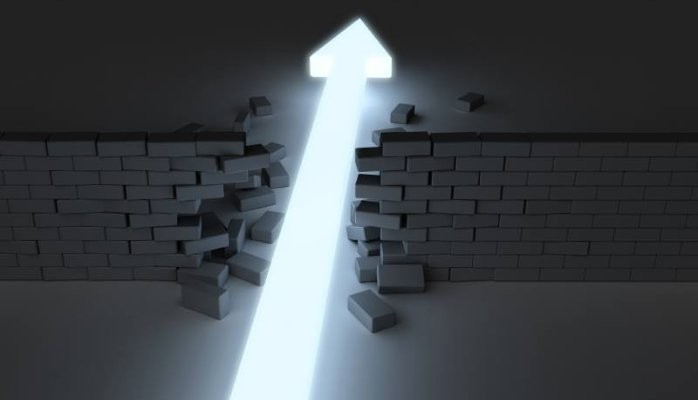 The Essence of Social Media Entrepreneurship